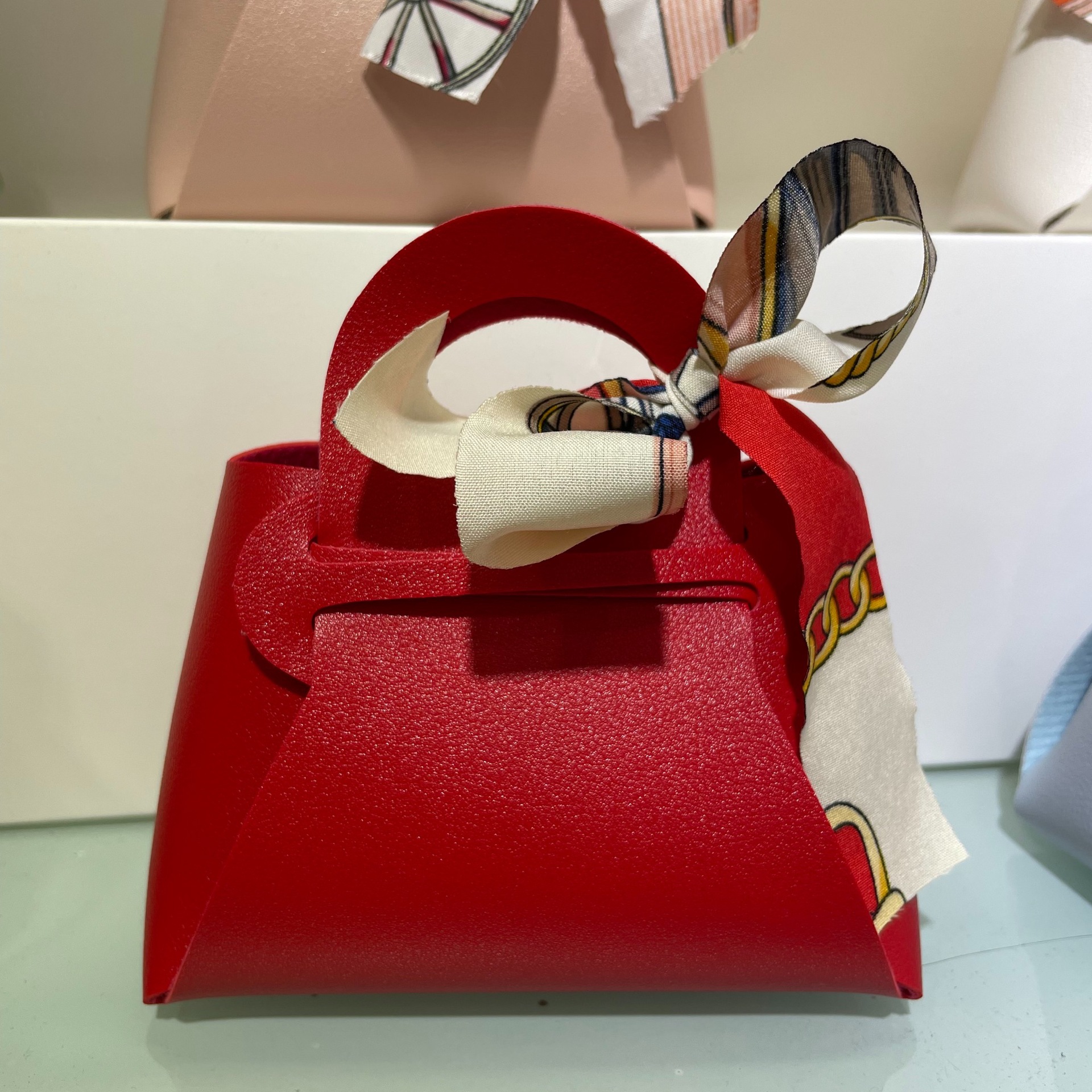 Customized Handbag Wedding Favor Return Gift Leather Candy Box with Bowknot